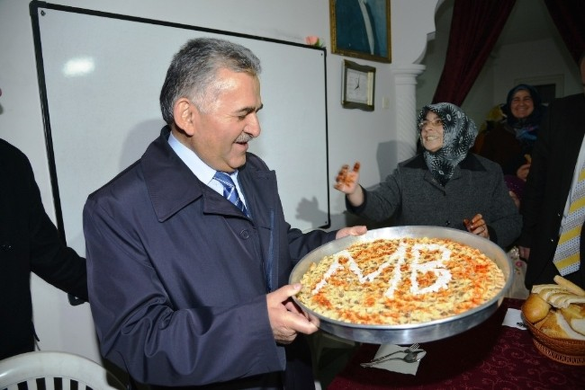 Memduh Büyükkılıç 5 Mahalleyi Ziyaret Etti