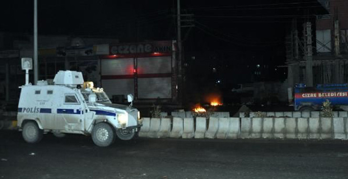 Polisten, \'Rahatsız Etmemek İçin Gaz Sıkmıyoruz\' Anonsu