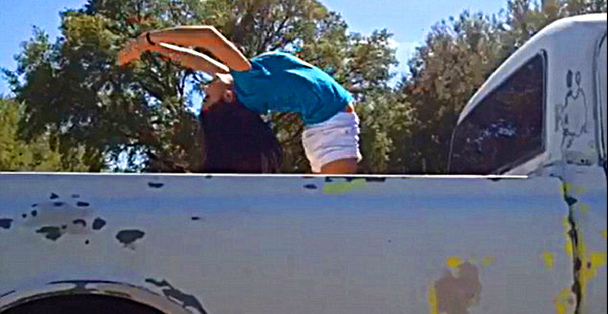 Sosyal Medyada 'Balinalama' (Whaling) Çılgınlığı Başladı