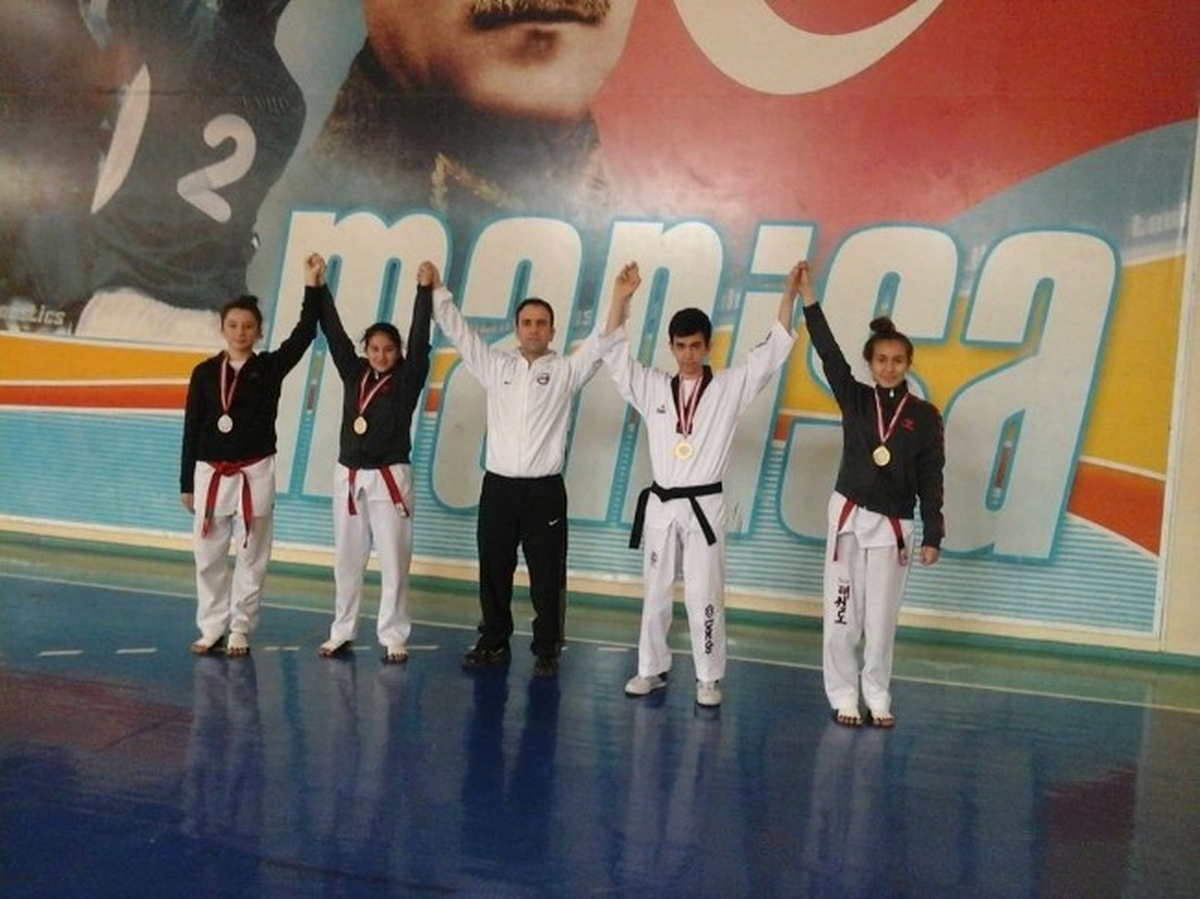 13 Eylül Gama Ortaokulu\'ndan Tekwandoda 4 Madalya