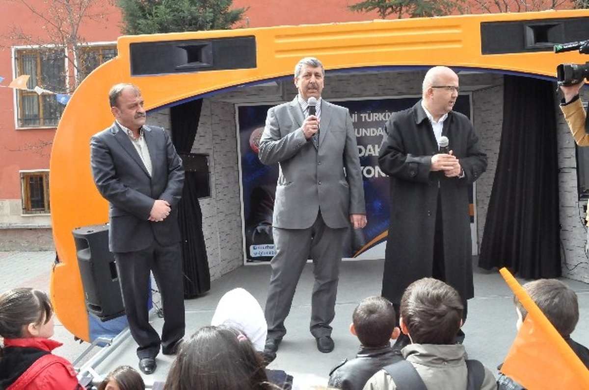 AK Parti Afyonkarahisar Adayı Çoban, Mahalle Ziyaretlerinde