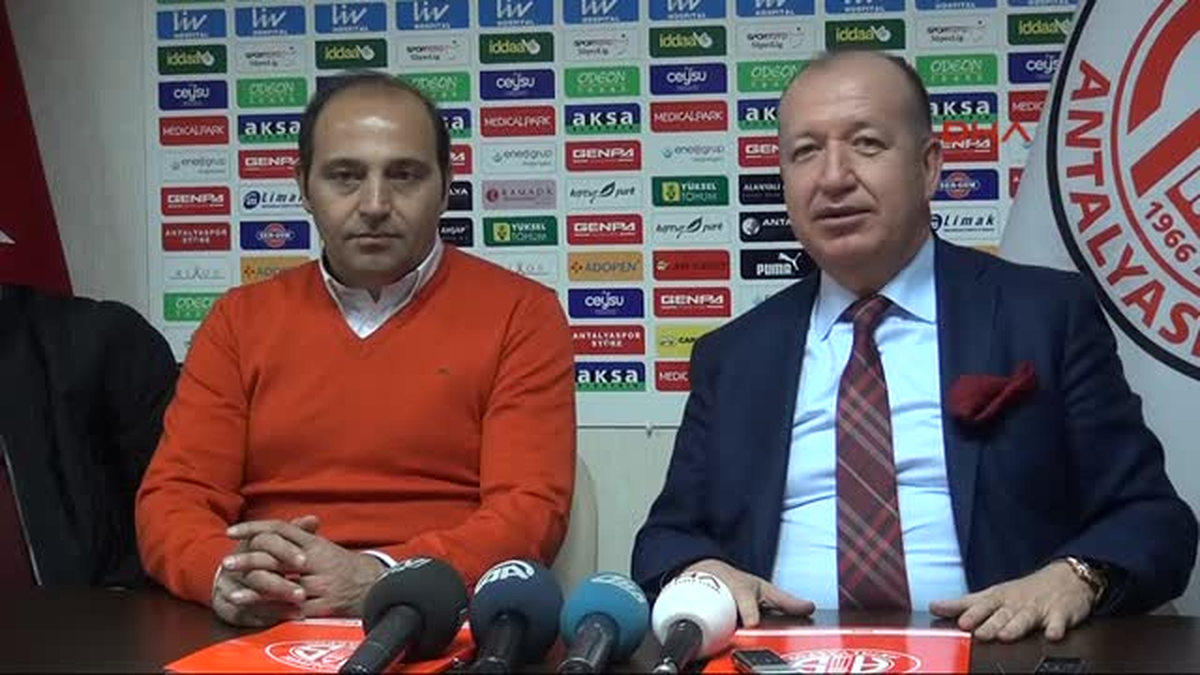 Antalyaspor, Teknik Direktör Fuat Çapa ile Sözleşme İmzaladı