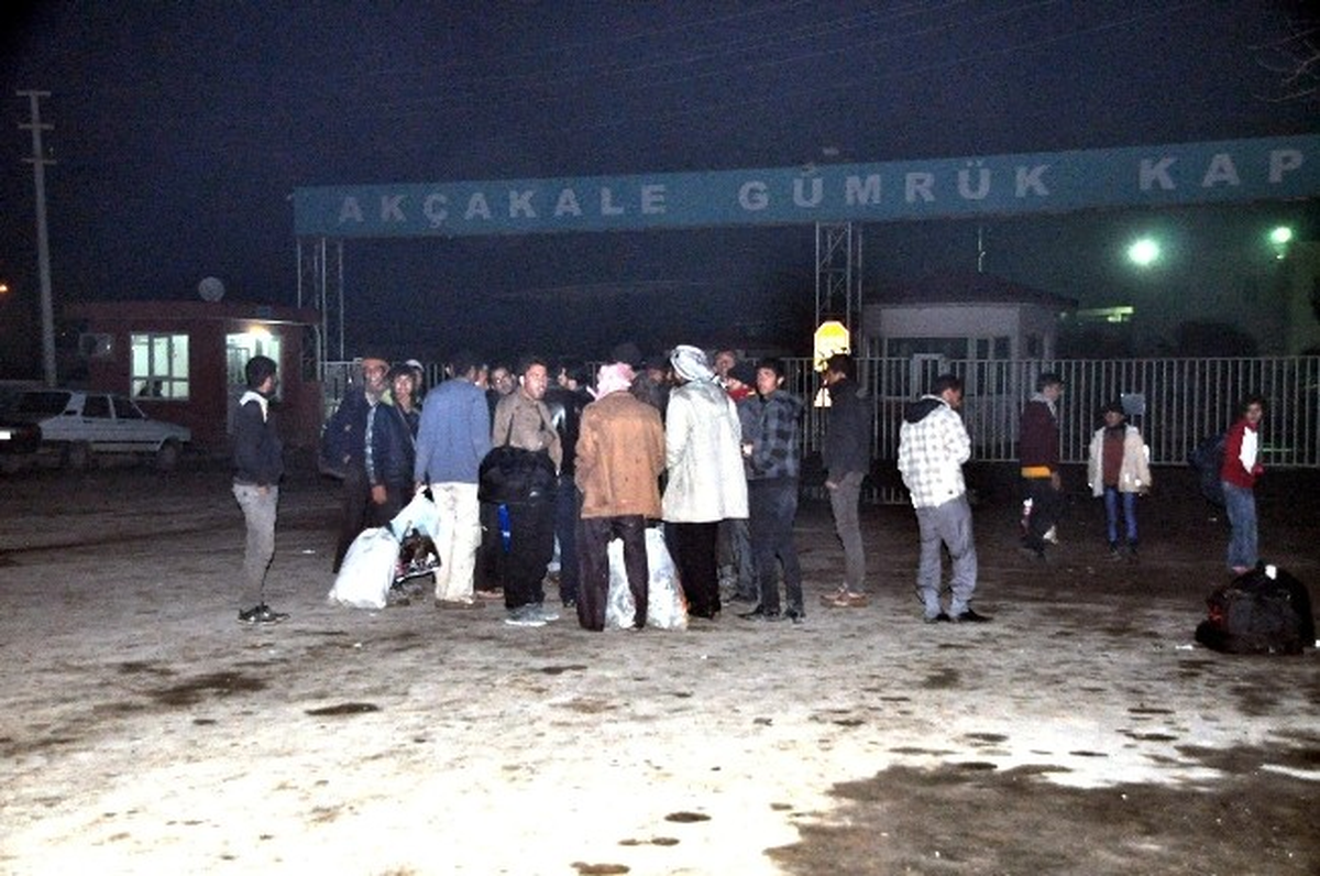 Akçakale\'deki Suriyeliler, Ülkelerine Döndü