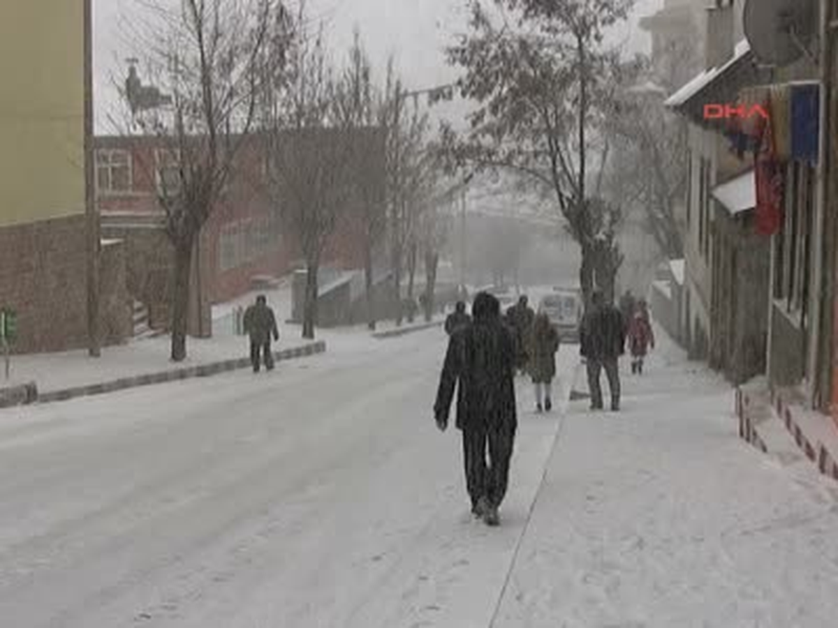 Bayburt\'ta Kar Yağışı