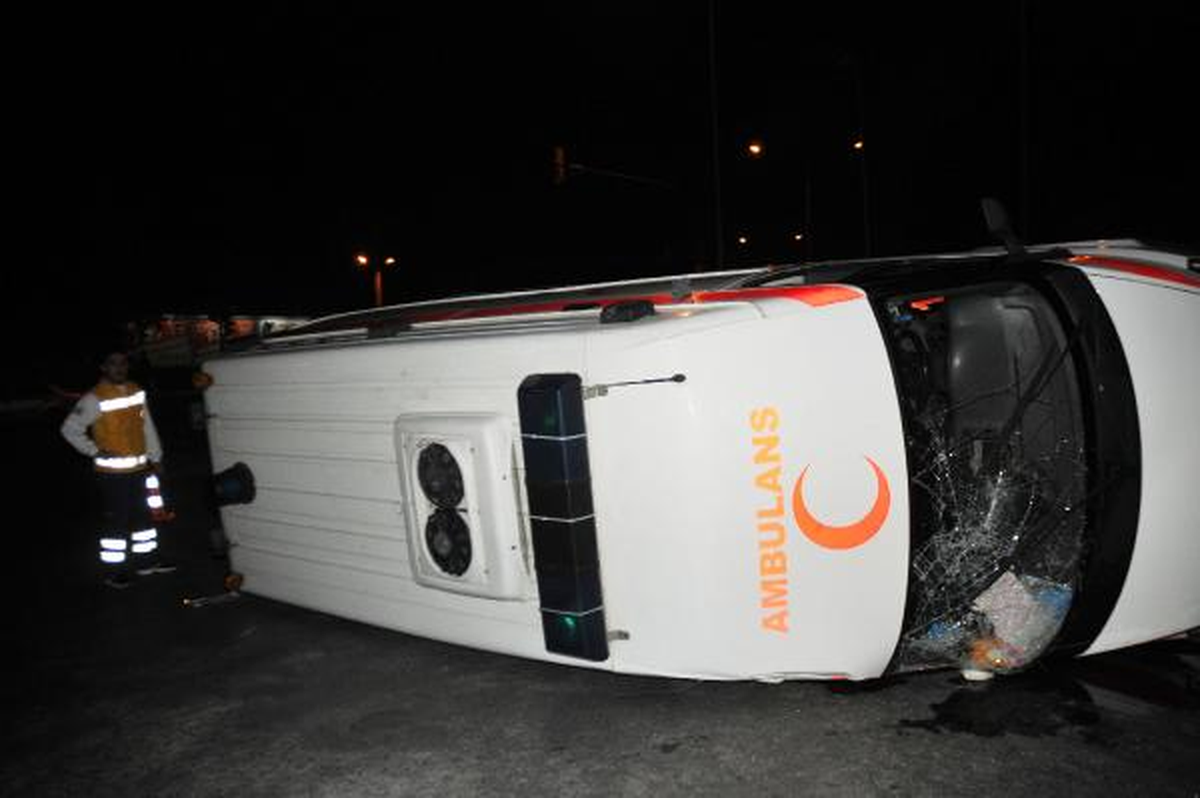 Kemer\'de Ambulans Kaza Yaptı