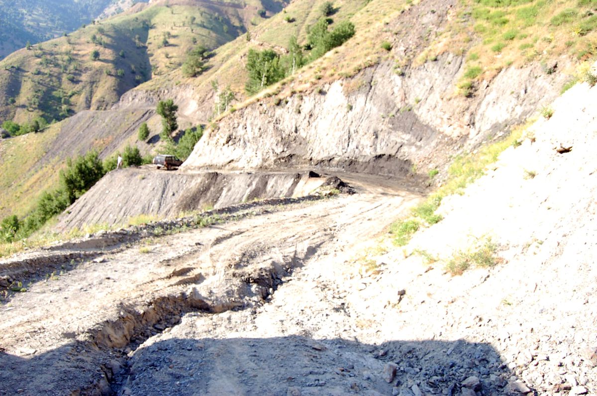 Sason\'da Heyelandan Kapanan Yol Ulaşıma Açıldı