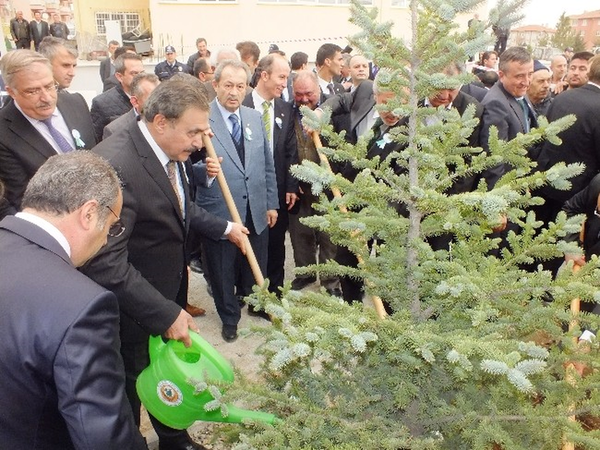 Bakan Eroğlu: "Kütahya\'ya 10 Yılda 76 Milyon Fidan Diktik"