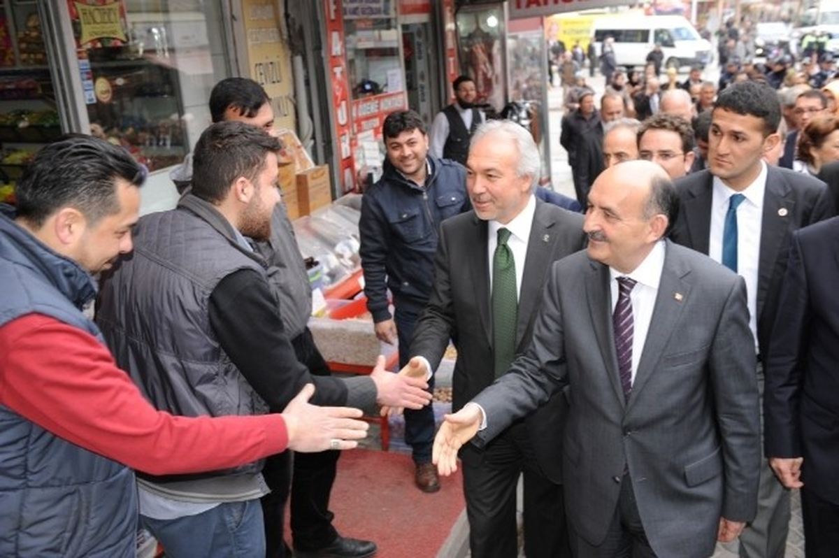 Bakan Mehmet Müezzinoğlu\'ndan Esnaf Ziyareti