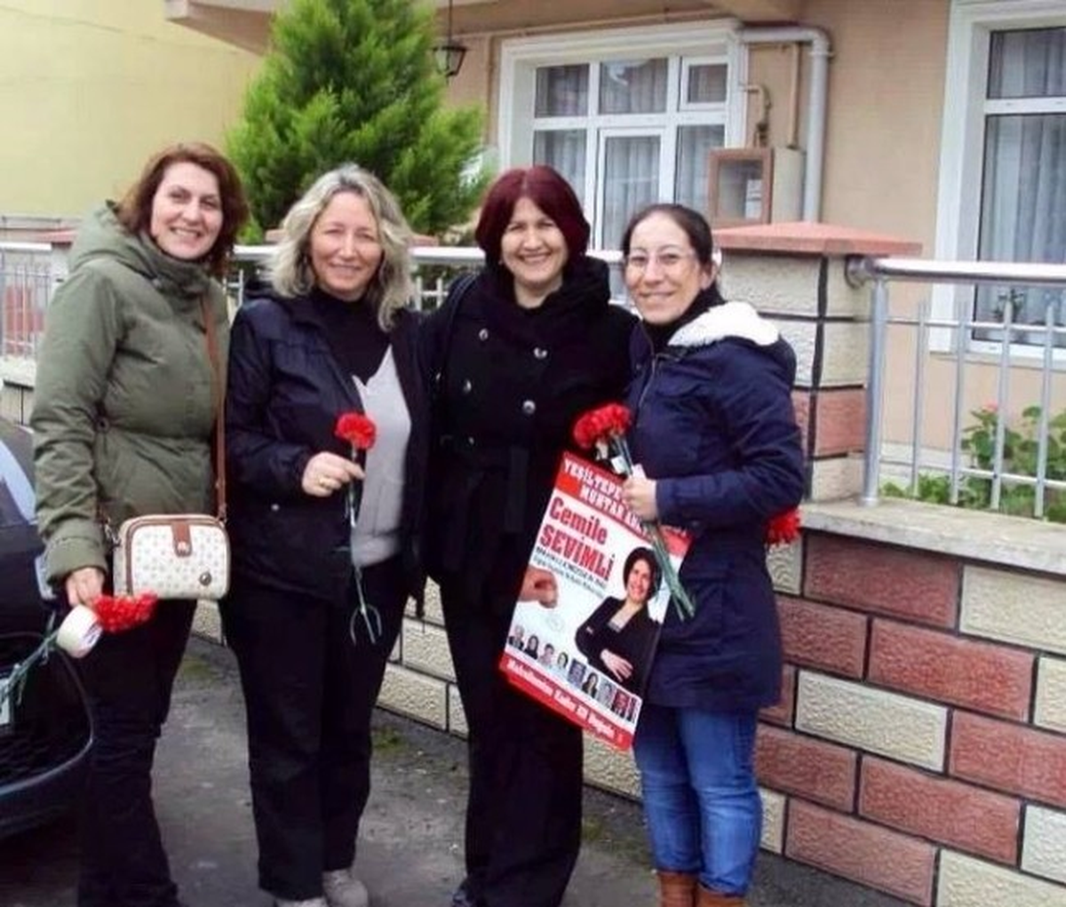 Bayan Muhtar Adayı Çalışmalarını Sürdürüyor