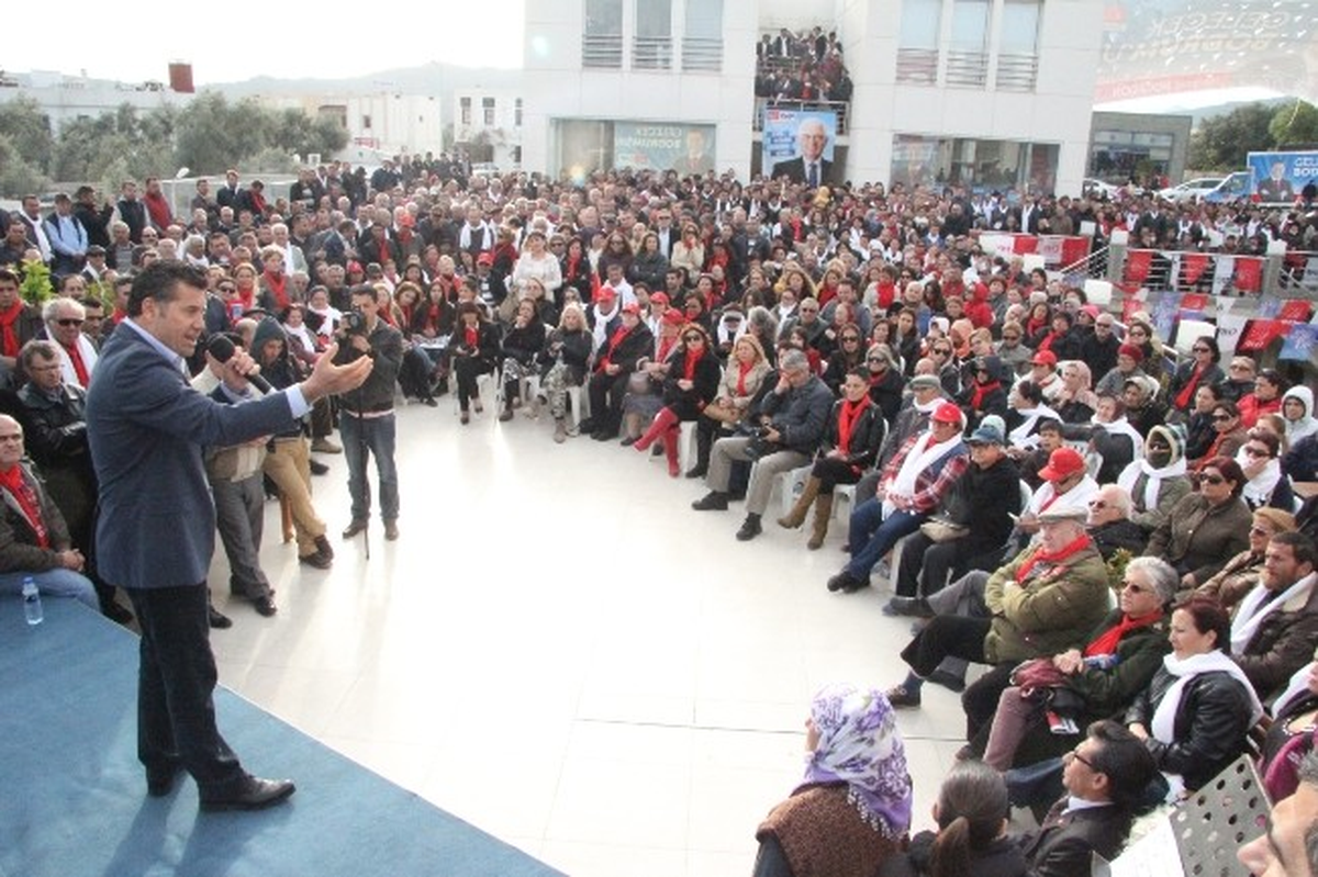 Bitez\'de Miting Gibi Açılış