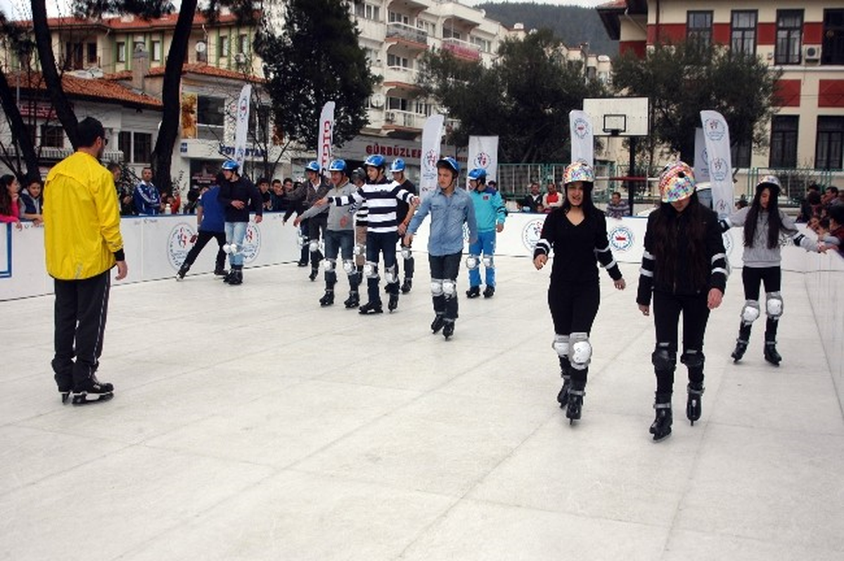 Buzda Kaymayı Öğreniyorlar