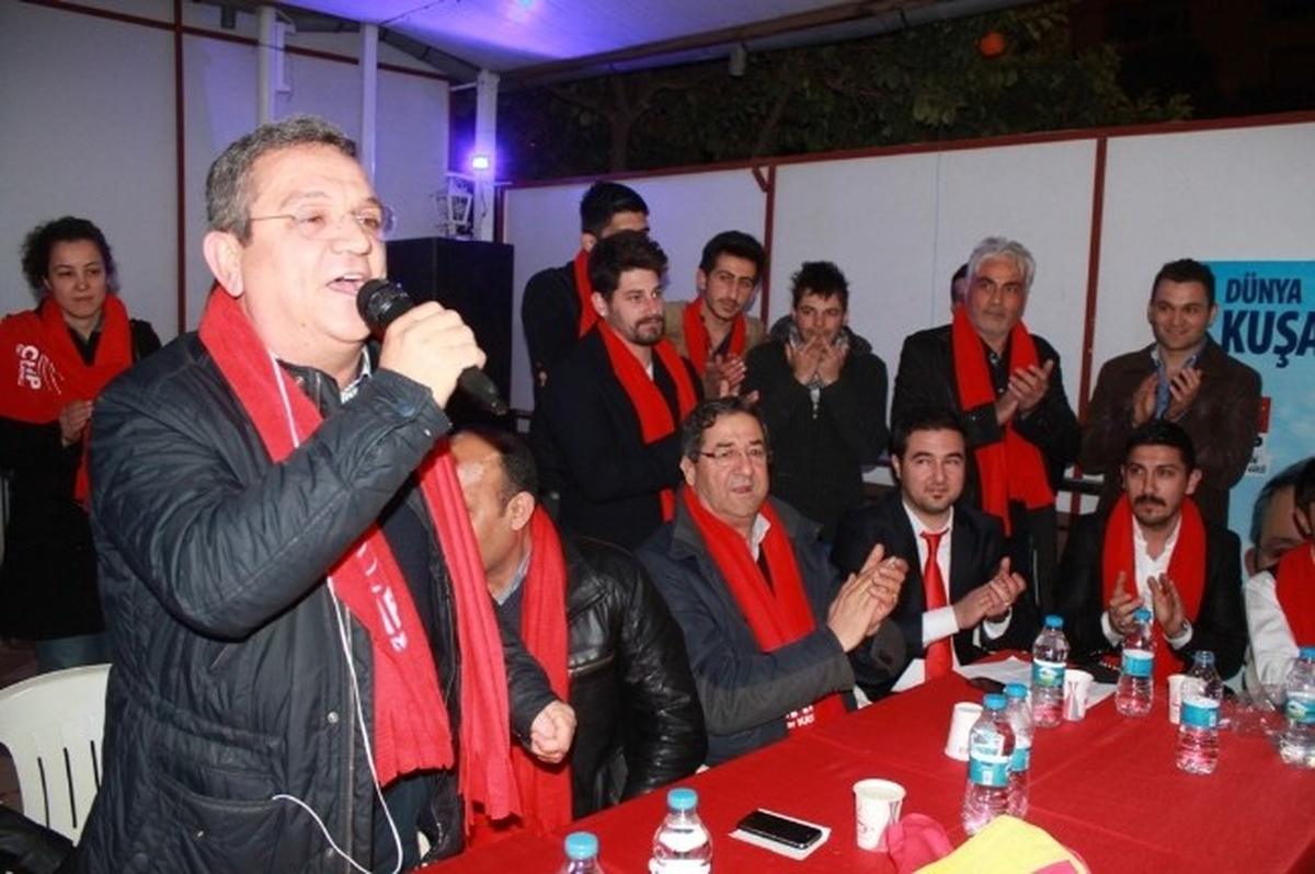 CHP Kuşadası Karargahta Toplandı