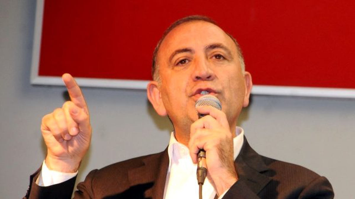 CHP\'li Gürsel Tekin: Diktatörler Ayakta Kalamamıştır