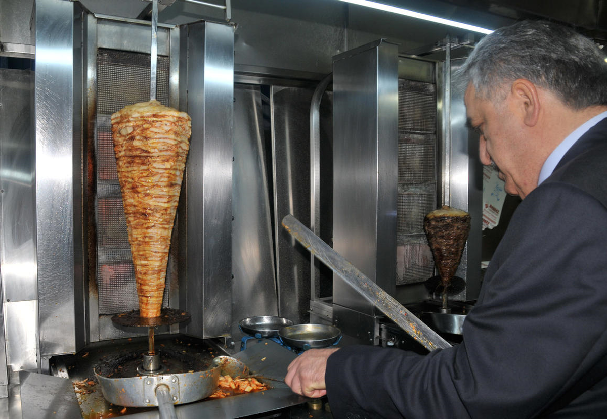 Gümrük ve Ticaret Bakanı Yazıcı, Trabzon\'da