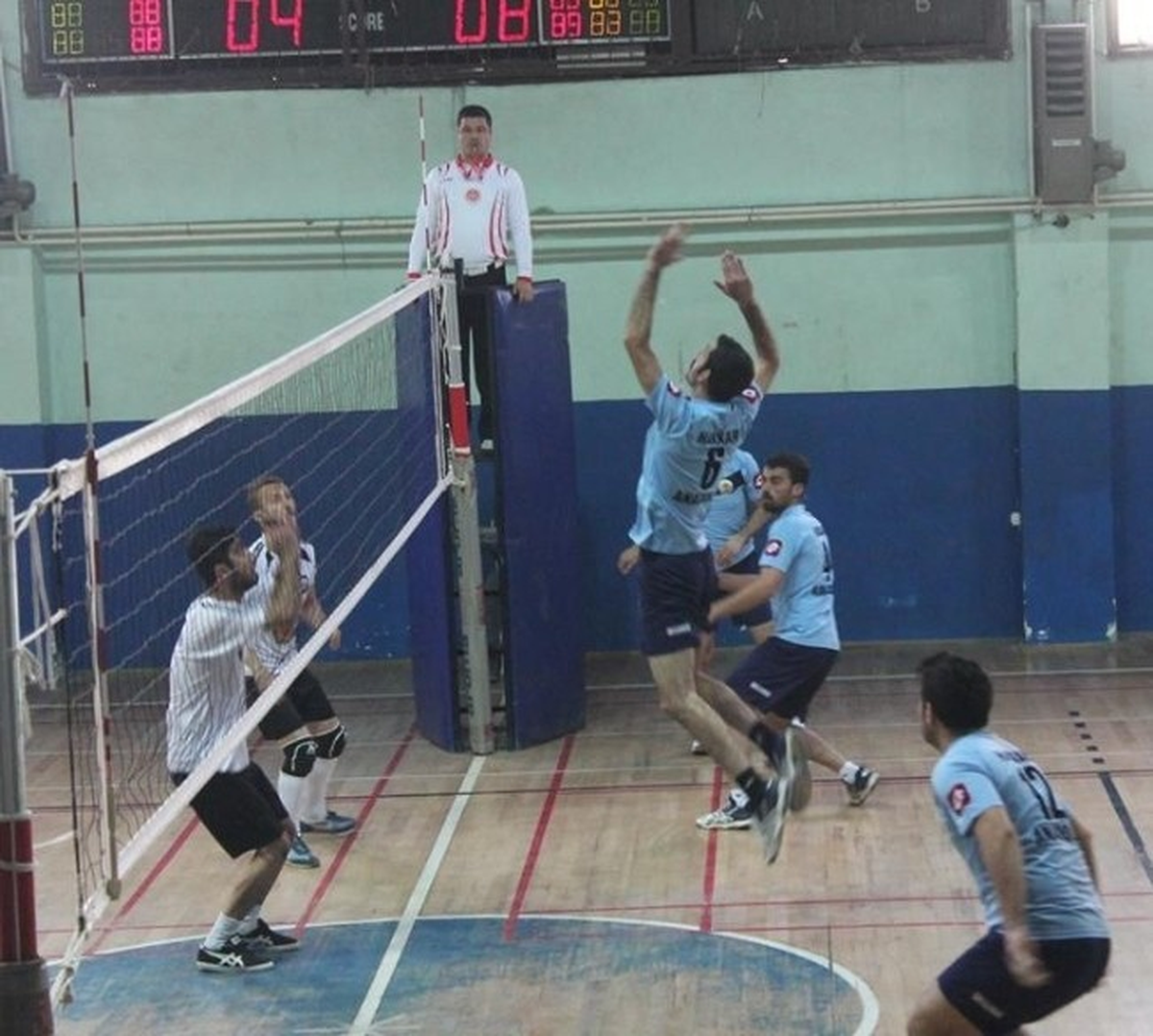 Hakkari\'de Voleybol 3. Lig Müsabakaları