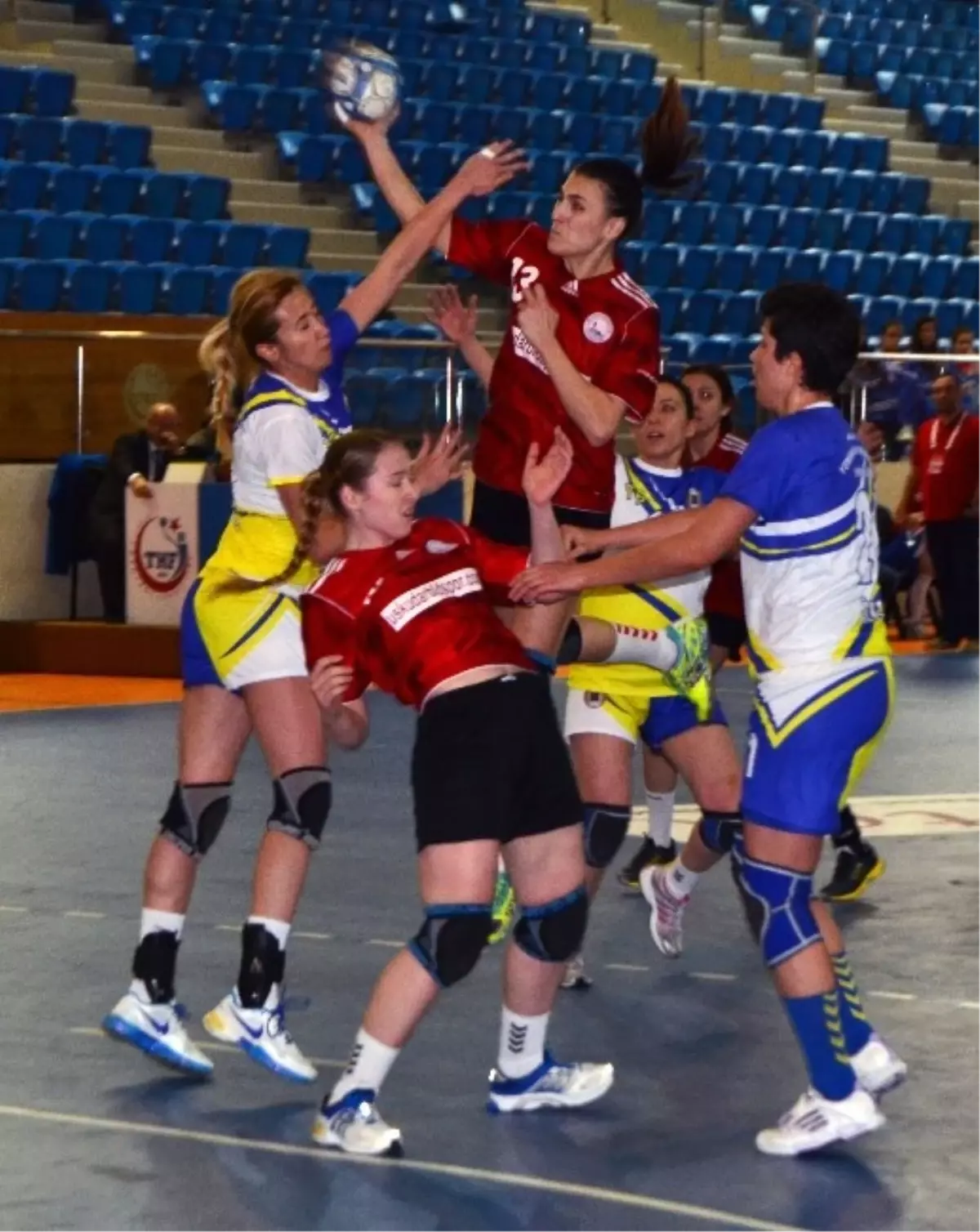 Hentbol Bayanlar Süper Ligi