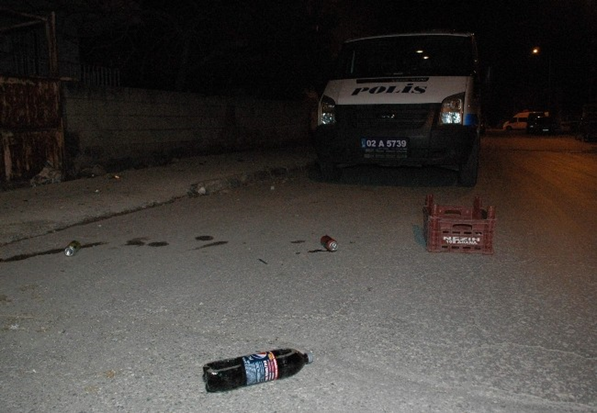 Adıyaman\'da Hırsızlar Çaldıklarını Bırakıp Kaçtı