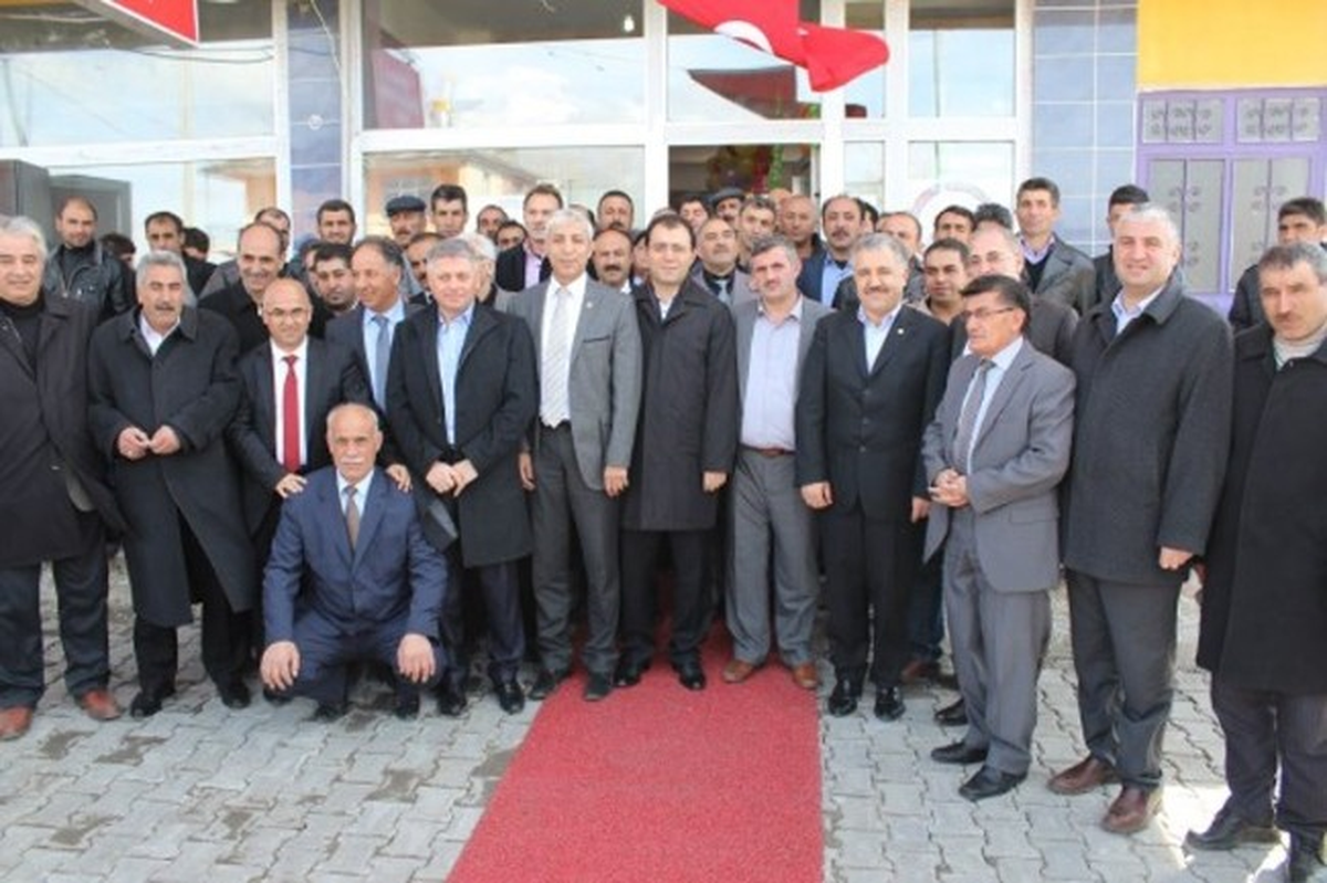 Kağızmanlılar Yardımlaşma ve Dayanışma Derneği\'nin Açılışı Yapıldı