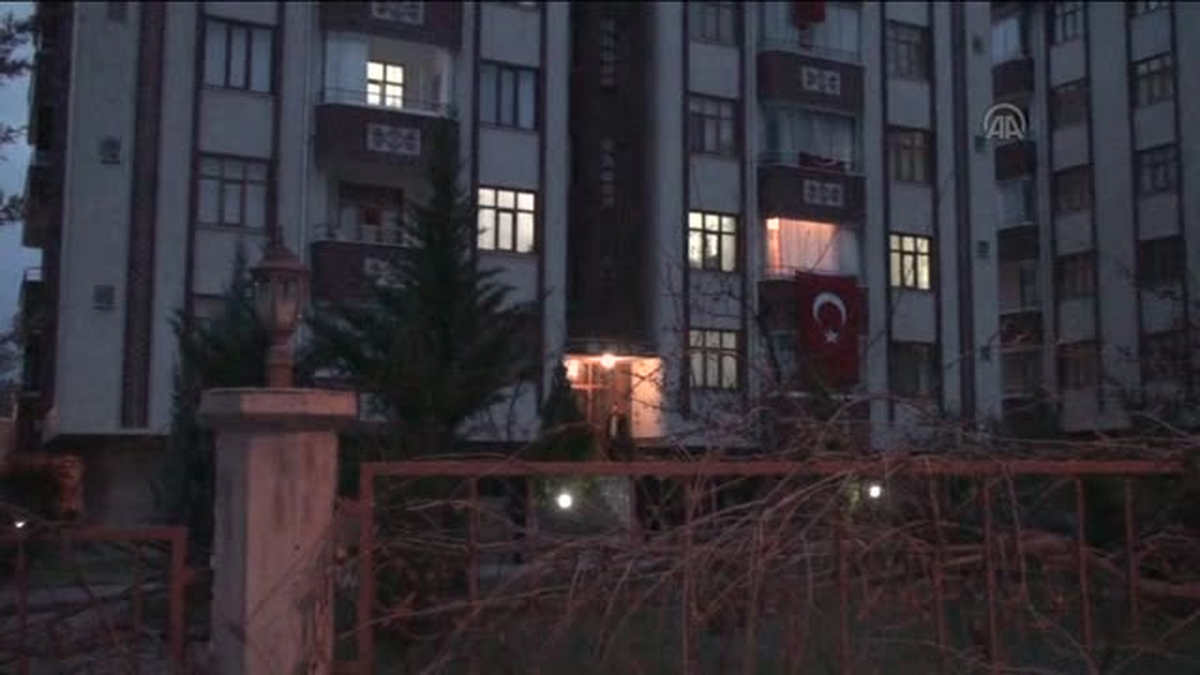 Kılıçdaroğlu, şehit polis Küçüktağ\'ın ailesini ziyaret etti -