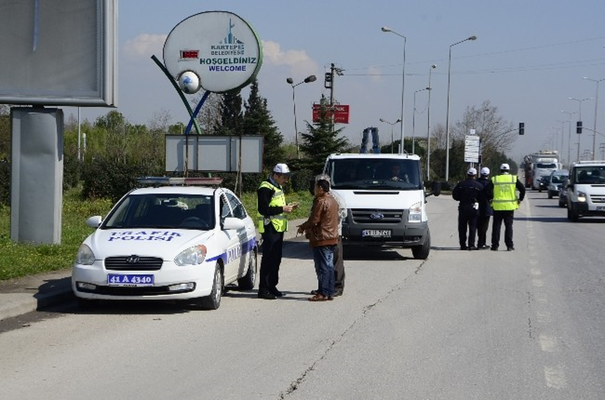 Maliye Ekipleri Belgeleri Eksik Araçlara Ceza Kesti