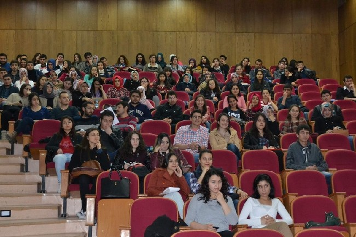 Niğde Üniversitesi Öğretmen Yetiştirme Konferansı Düzenledi