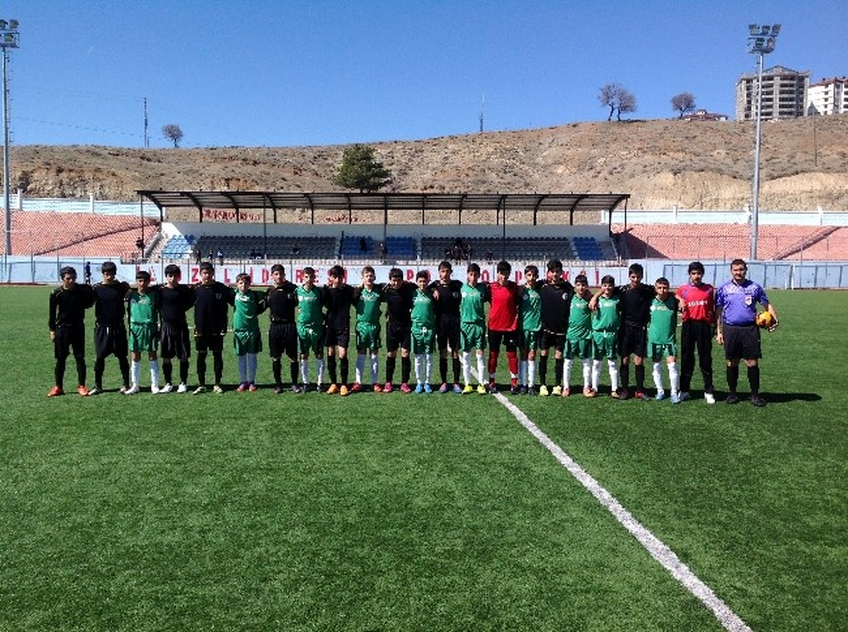 Nıke Premier Cup U-15 Ligi Türkiye Şampiyonası Elazığ\'ın Ev Sahipliğinde Yapıldı