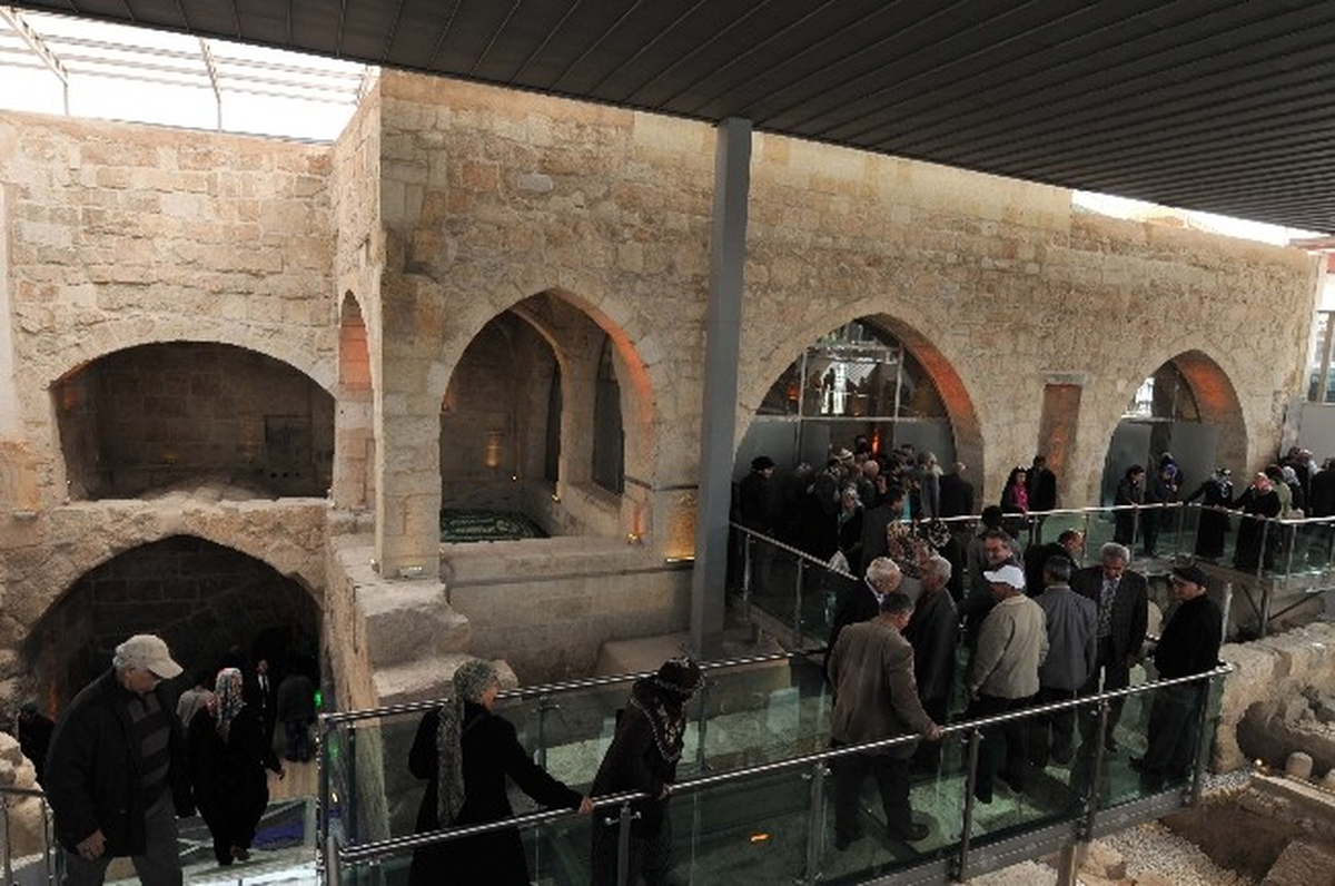 Restore Edilen Cami ve Medrese Hizmet Açıldı