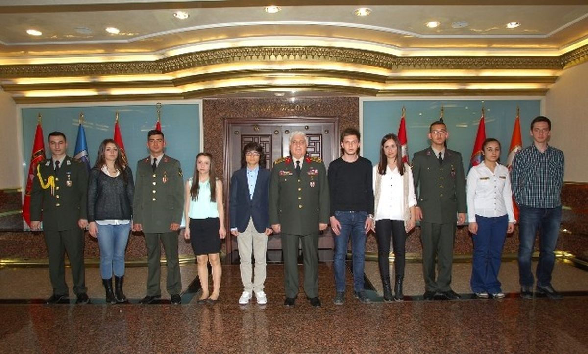 Şehit Çocuklarından Genelkurmay Başkanı Orgeneral Özel\'e Ziyaret