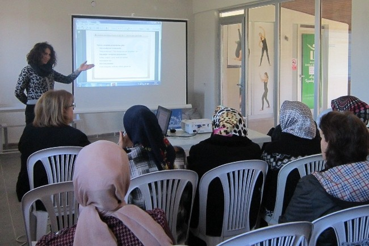 Tepebaşı\'nda \'Evlilik Öncesi Eğitimler Programı\' Sürüyor