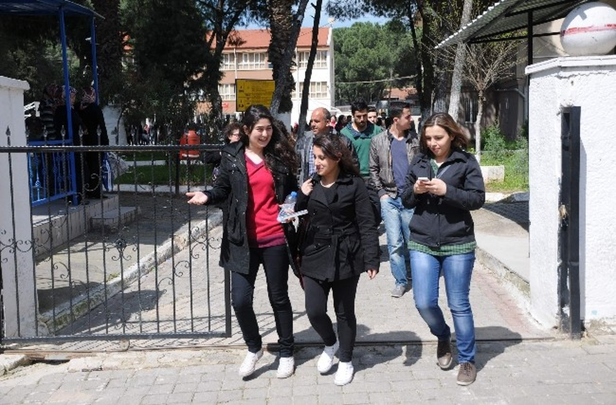 Ygs Adayları İçin Pazar Günü Nüfus Müdürlükleri Açık Olacak