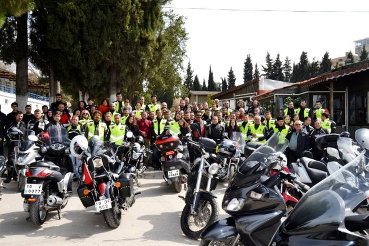 10Riders 2000 Fidanı Toprakla Buluşturdu