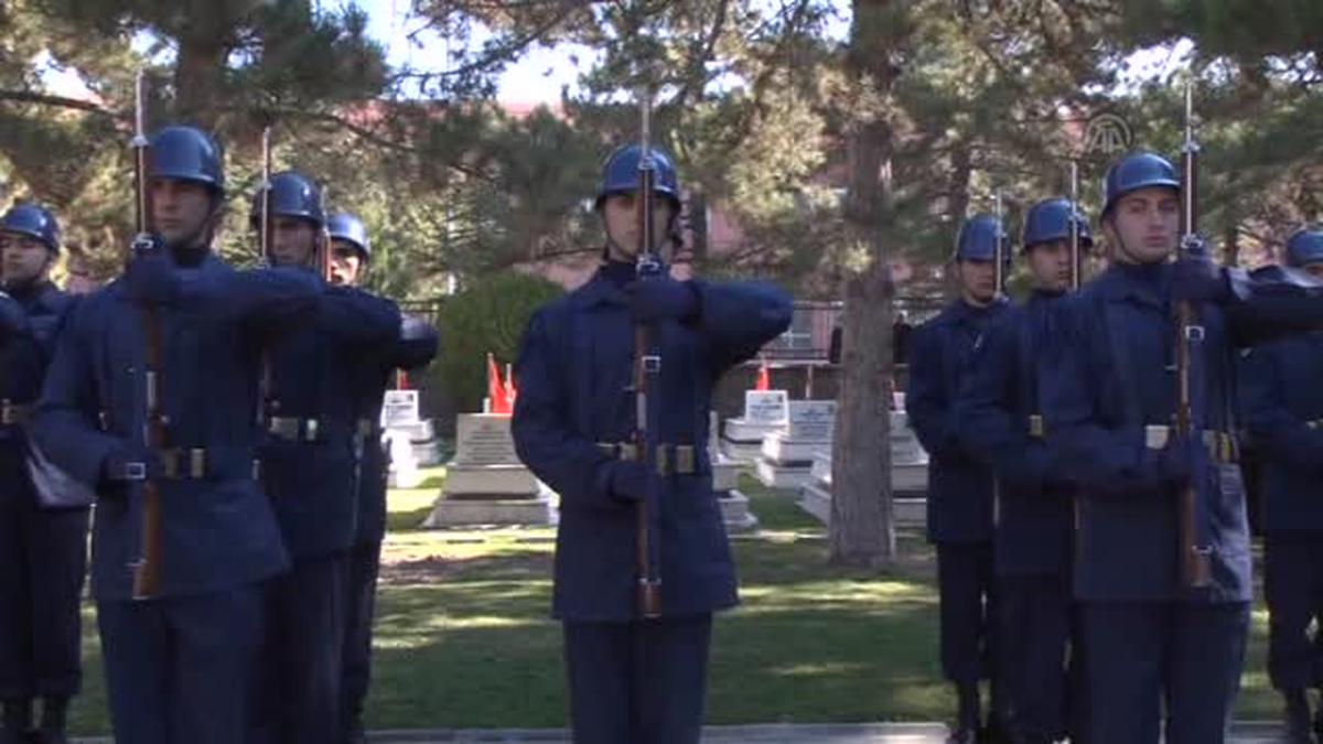 18 Mart Şehitleri Anma Günü ve Çanakkale Deniz Zaferi\'nin 99. yıl dönümü -