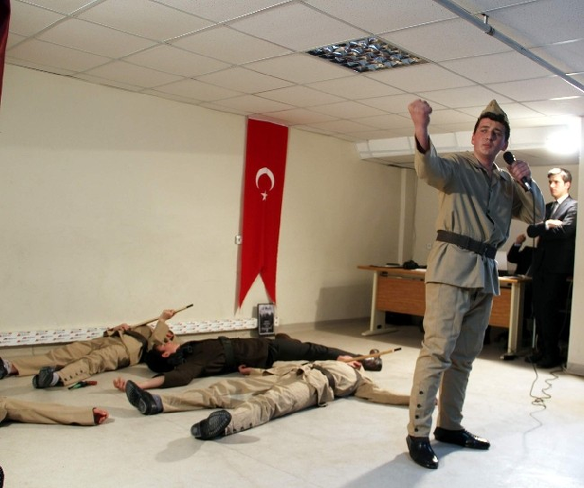 18 Mart Şehitleri Anma Günü ve Çanakkale Deniz Zaferi\'nin 99.yıl Dönümü