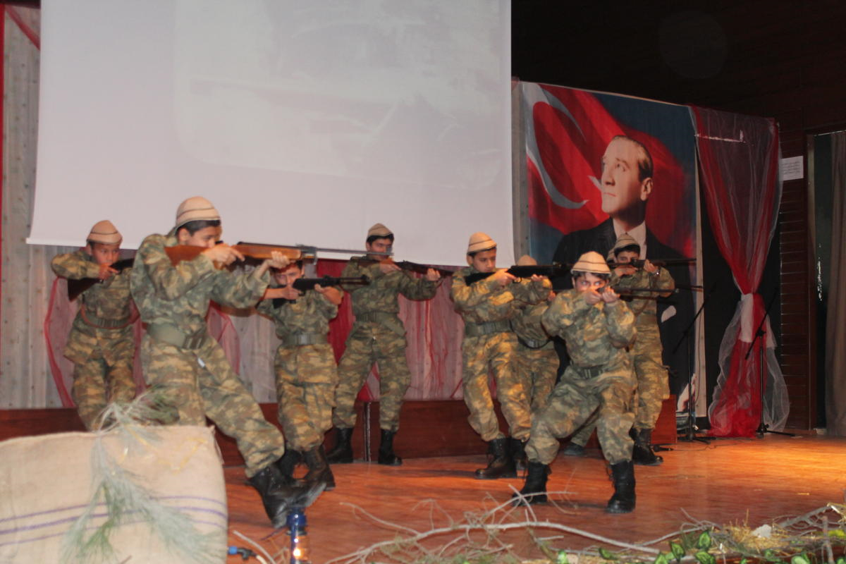 Bucak\'ta 18 Mart Şehitleri Anma Töreni Düzenlendi