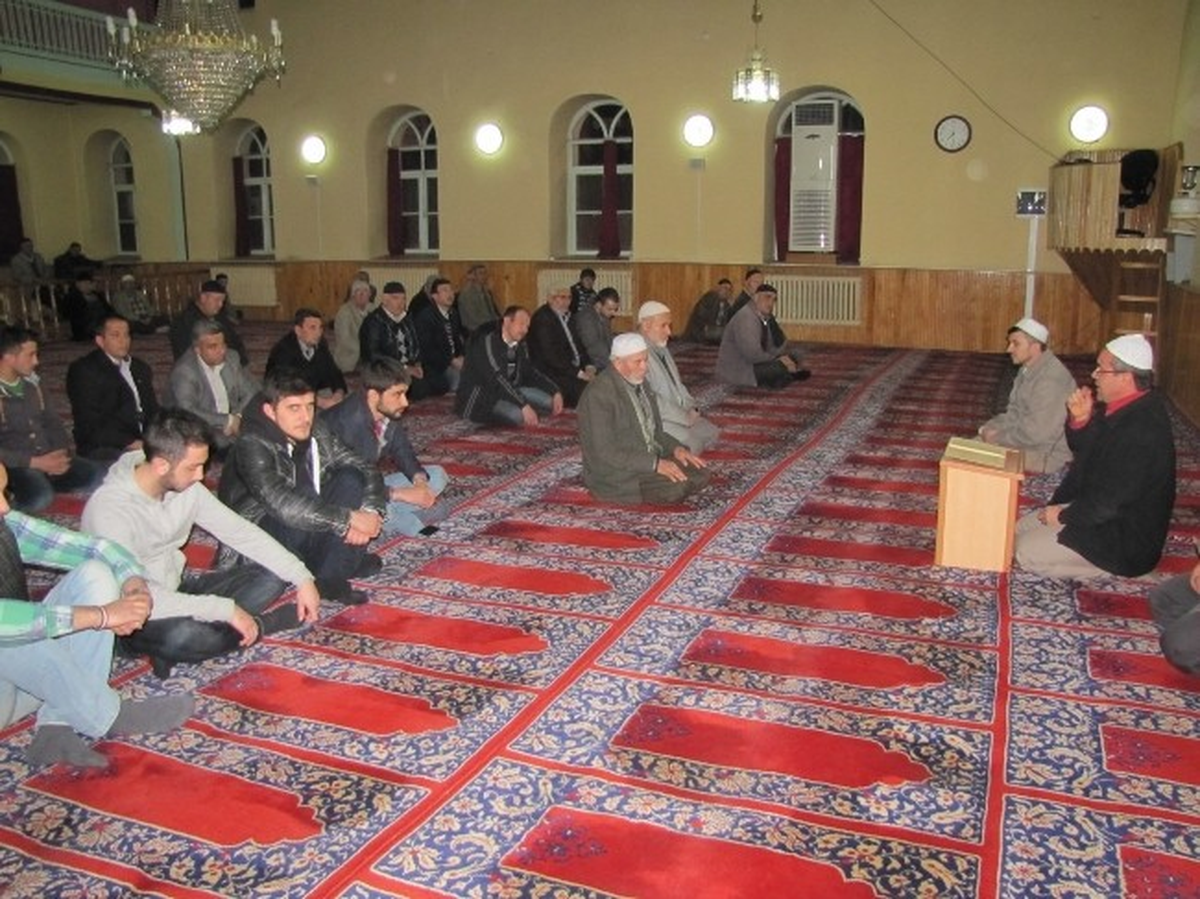 AK Parti Hisarcık Gençlik Kolları Çanakkale Şehitleri İçin Mevlid Okuttu