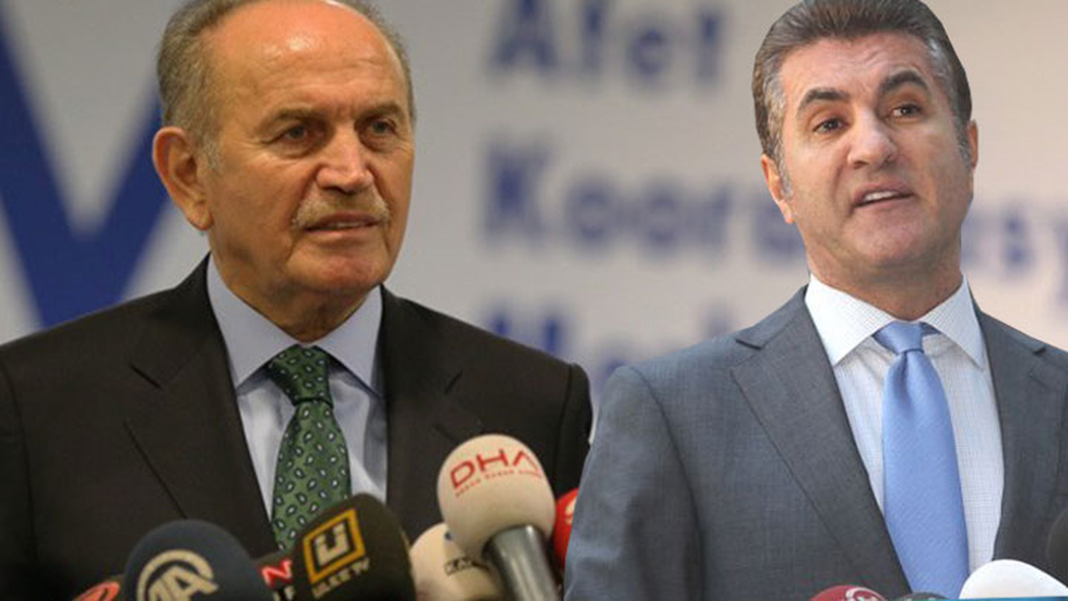 AK Parti Reklamda CHP\'yi İkiye Katladı