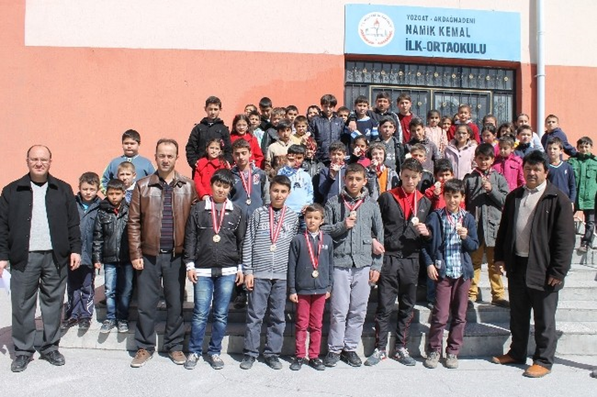 Akdağmadeni\'nde Satranç Turnuvası Sona Erdi
