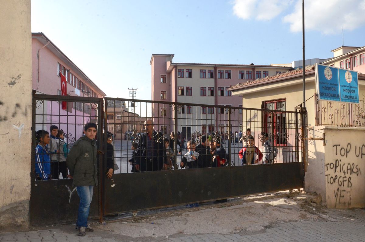 Gaziantep\'te 7 Öğrenci Koladan Zehirlendi