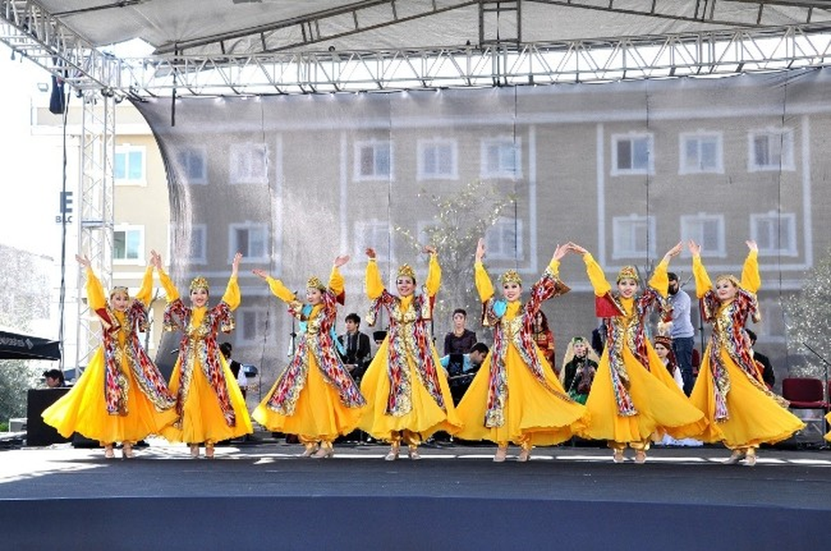 Baharın Gelişine Coşkulu Kutlama