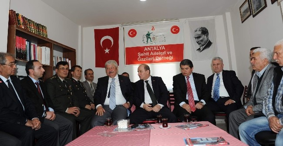 Başkan Akaydın Şehit Ailelerini Ziyaret Etti