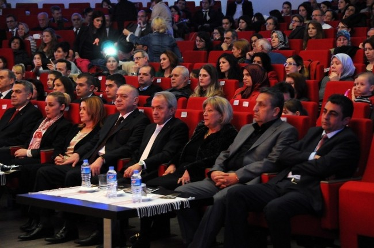 Çanakkale Şiirler ve Türkülerle Yad Edildi