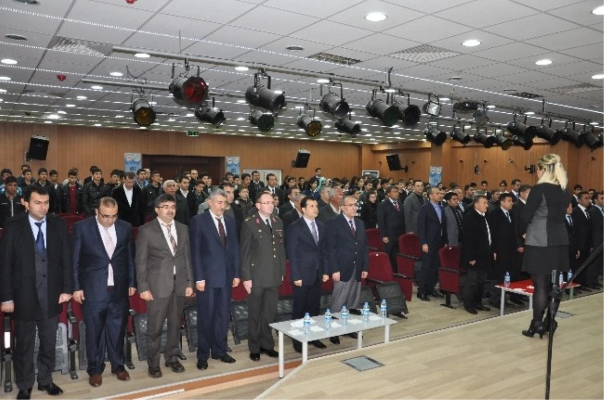 Derik\'te 18 Mart Şehitleri Anma ve Çanakkale Deniz Zaferi Töreni Düzenlendi