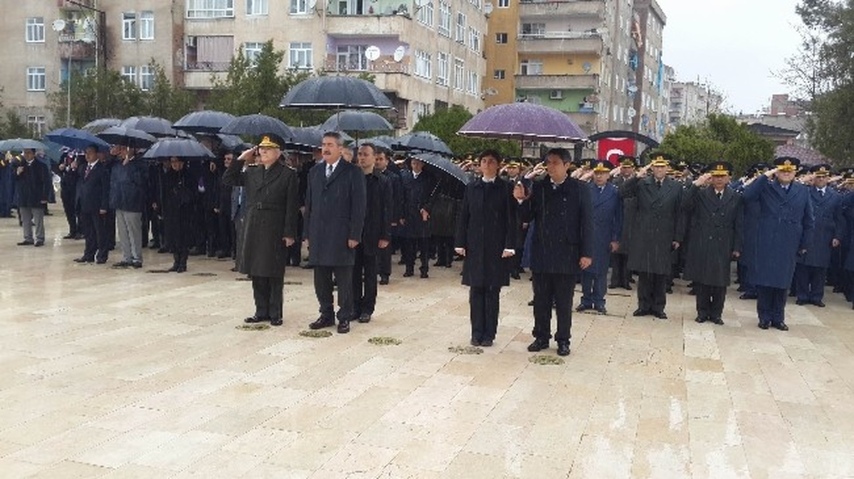 Diyarbakır\'da 18 Mart Çanakkale Zaferi ve Şehitleri Anma Töreni Düzenlendi