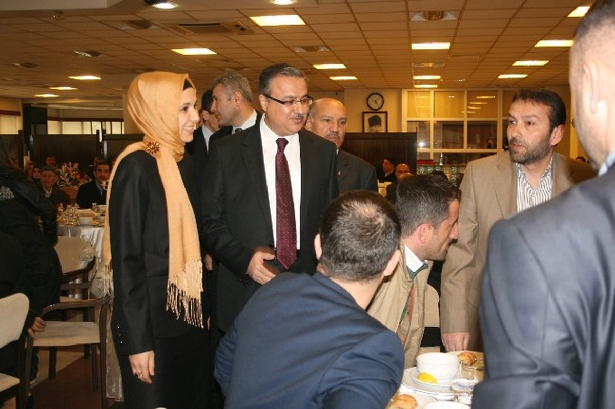 Düzce\'de Şehit ve Gazi Ailelerine Özel Yemek