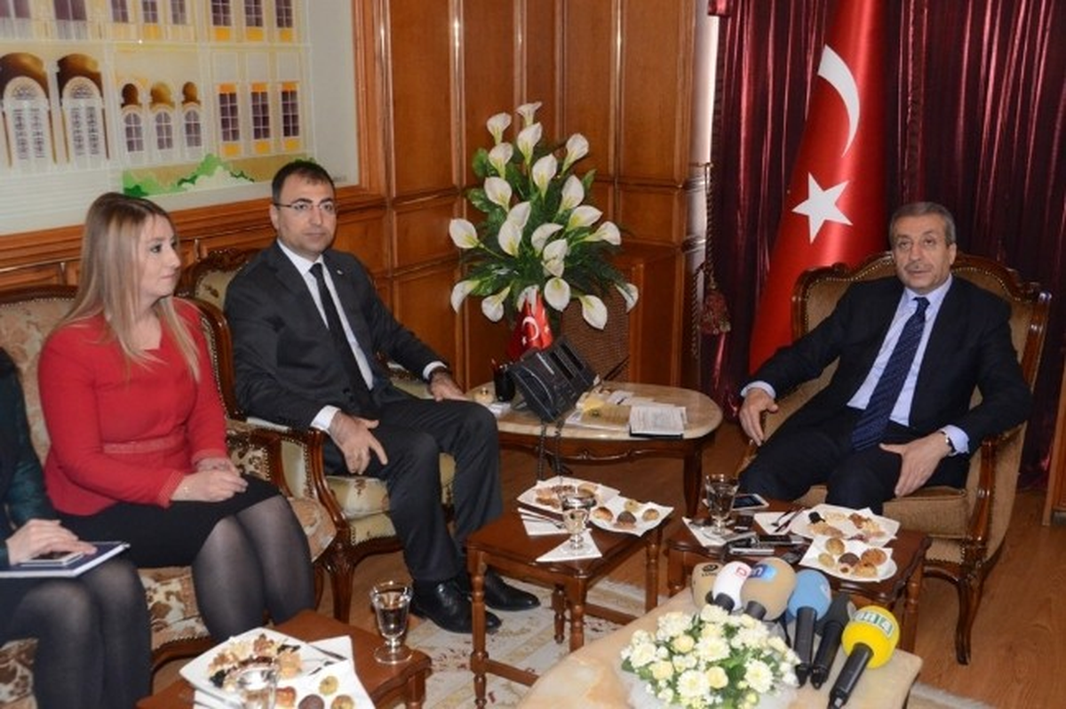 Eker: "İzmir Birden Fazla Ürünün Yetiştiği Nadir İllerimizden Biridir"