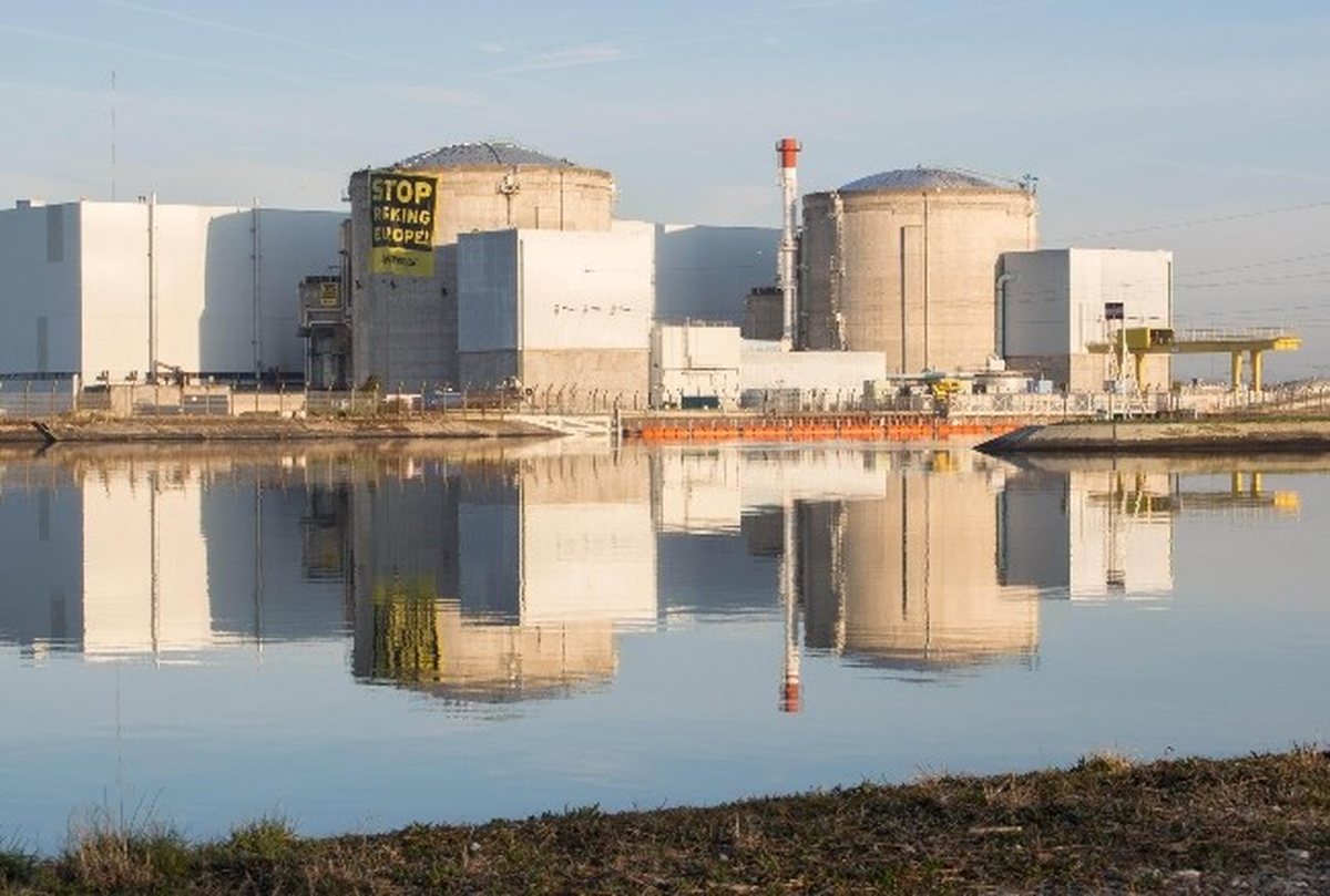 Fransa\'da Nükleer Santralde Greenpeace Eylemi
