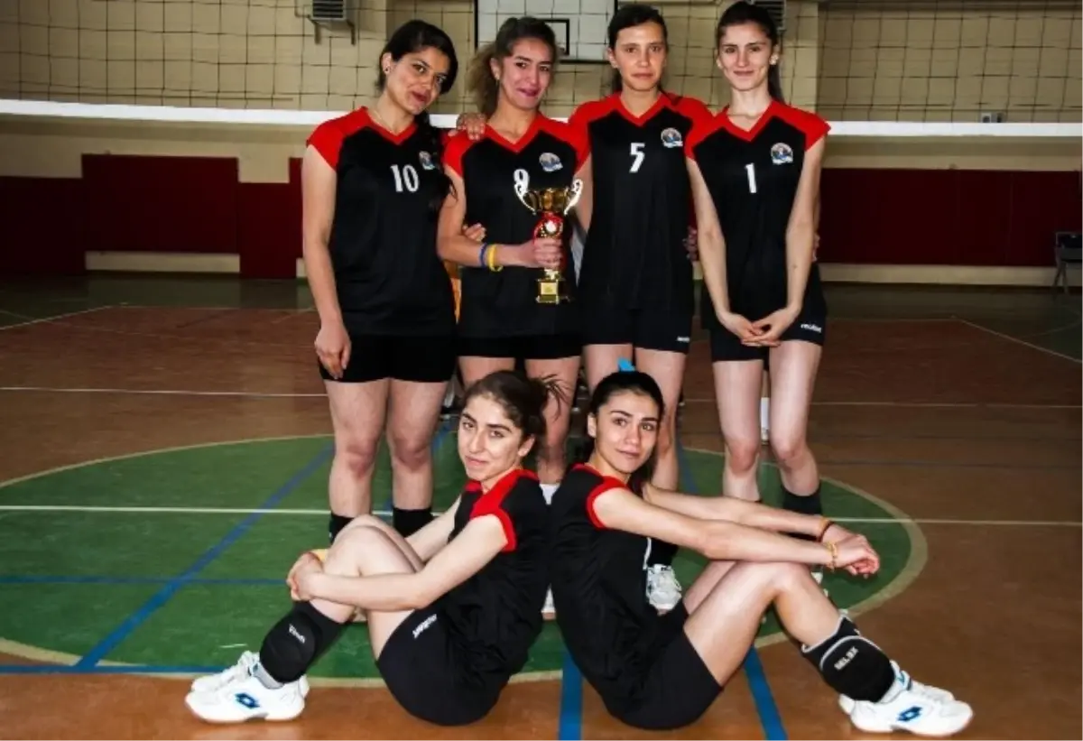 Genç Erkekler-Bayanlar Voleybol İl Birinciliği