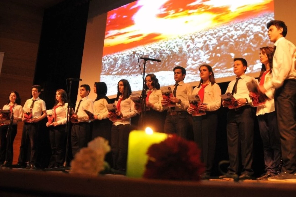 Gümüşhane\'de Şehitleri Anma ve Çanakkale Deniz Zaferinin Yıldönümü Programı Düzenlendi