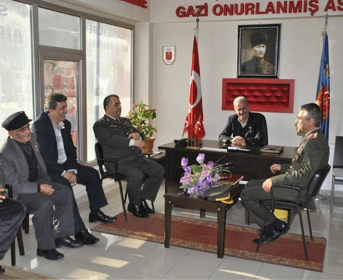 Jandarma\'dan Anlamlı Ziyaret