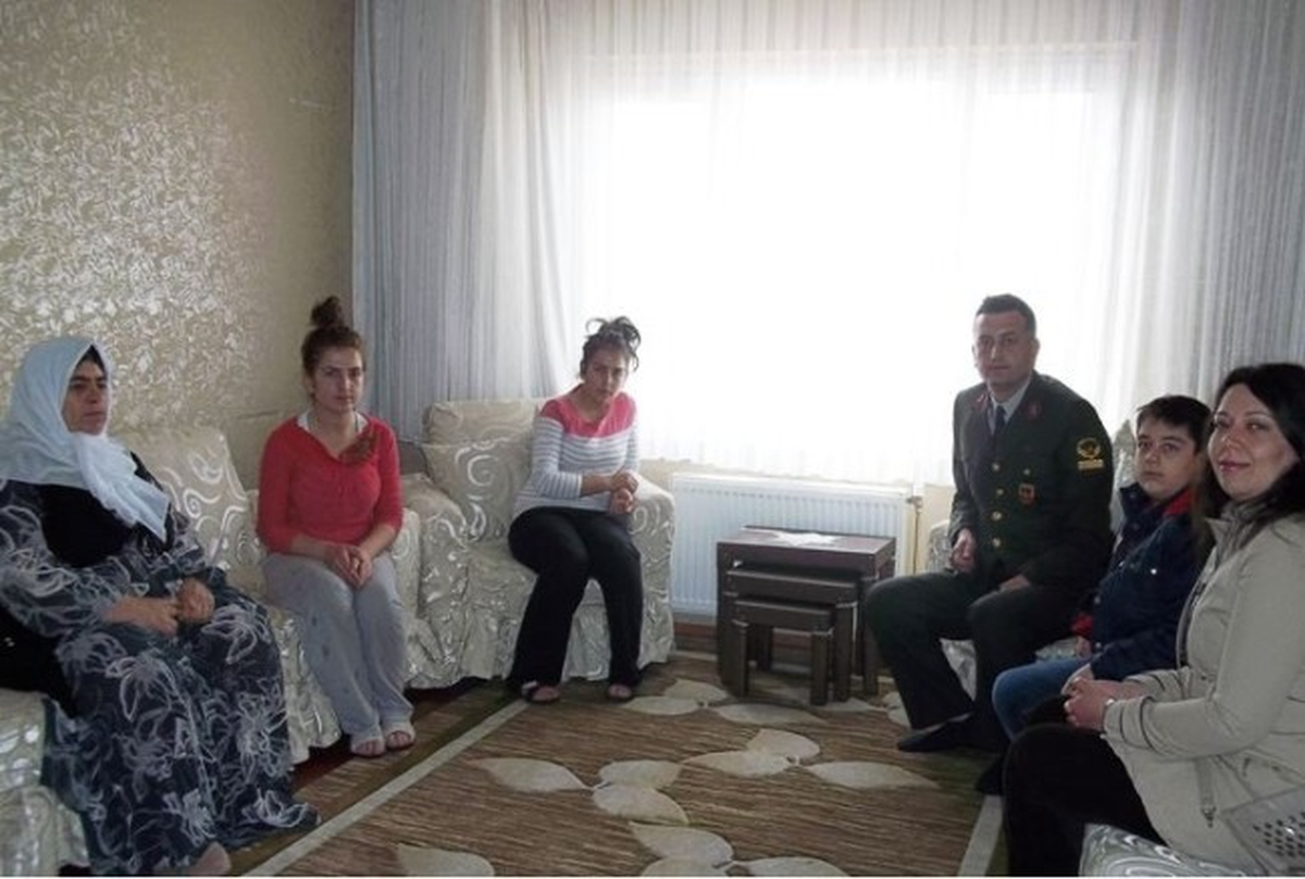 Jandarma Ekipleri Şehit Yakınlarını Unutmadı